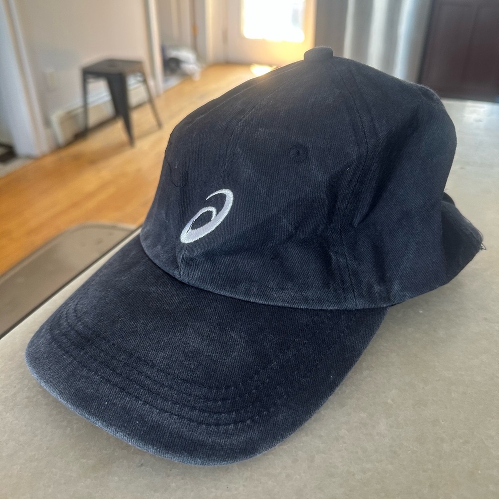 ASICS  Cap
